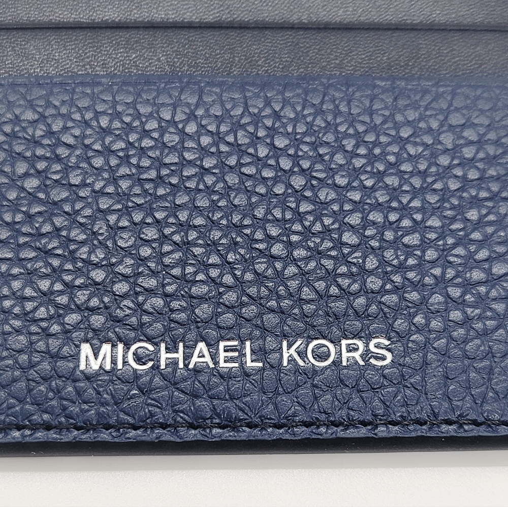 Michael Kors Cooper Pebbled Leather Tall Card Case Navy Blue & Black NWT - Picture 3 of 6